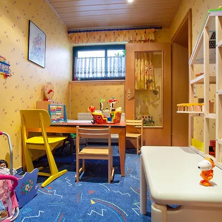 Haus Schoenblick - Sarina 1 Willingen (Upland)