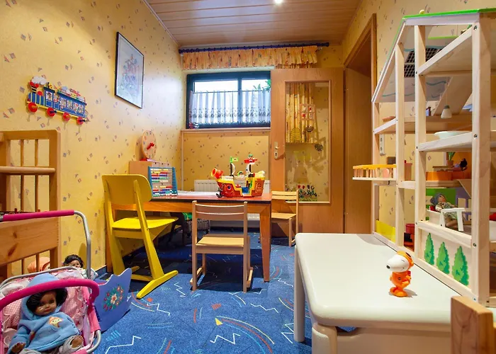 Haus Schoenblick - Sarina 1 Willingen (Upland)